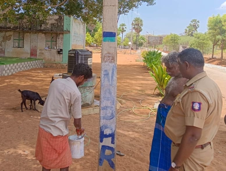 தூத்துக்குடி மாவட்டத்தில்  “மாற்றத்தை தேடி” என்ற சமூக விழிப்புணர்வு கூட்டம் நடத்தியதன் பயனாக இன்று ஒரேநாளில் அனைத்து காவல் நிலைய எல்லைக்குட்பட்ட பகுதிகளில் உள்ள  341 ஜாதிய அடையாளங்களை கிராம மக்கள் தாமாக முன்வந்து அழிப்பு –