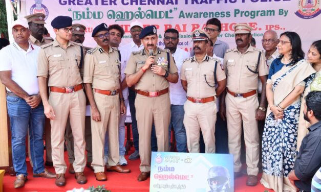 சென்னை பெருநகர காவல் ஆணையாளர், ‘நம்ம ஹெல்மெட்‘ என்ற போக்குவரத்து விழிப்புணர்வு முகாமினை துவக்கி வைத்தார்