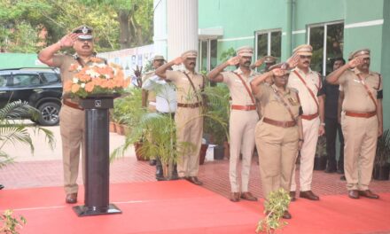 தீவிபத்து மற்றும் மீட்புப் பணிகளில் வீரமரணம் அடைந்த தீயணைப்பு வீரர்களுக்கு அஞ்சலி