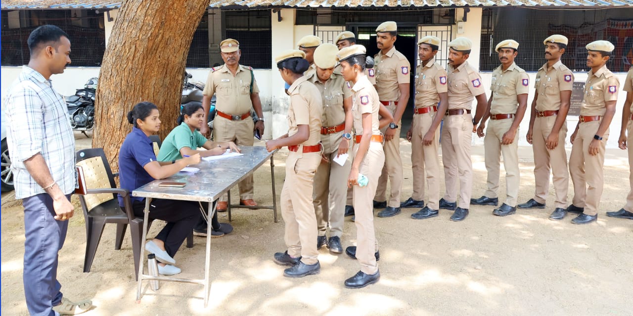 திருநெல்வேலி மாவட்ட ஆயுதப்படை வளாகத்தில் நடைபெற்ற காவலர் மருத்துவ முகாம்