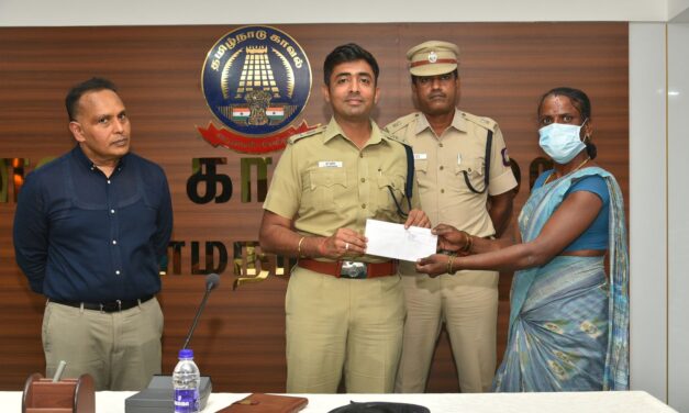 ஊர்காவல்படையில் முதன் முறையாக திருநங்கை தேர்ந்தெடுக்கப்பட்டு பணி நியமன ஆணை வழங்கினார் இராமநாதபுரம் மாவட்ட காவல் கண்காணிப்பாளர் சந்தீஷ் IPS.,