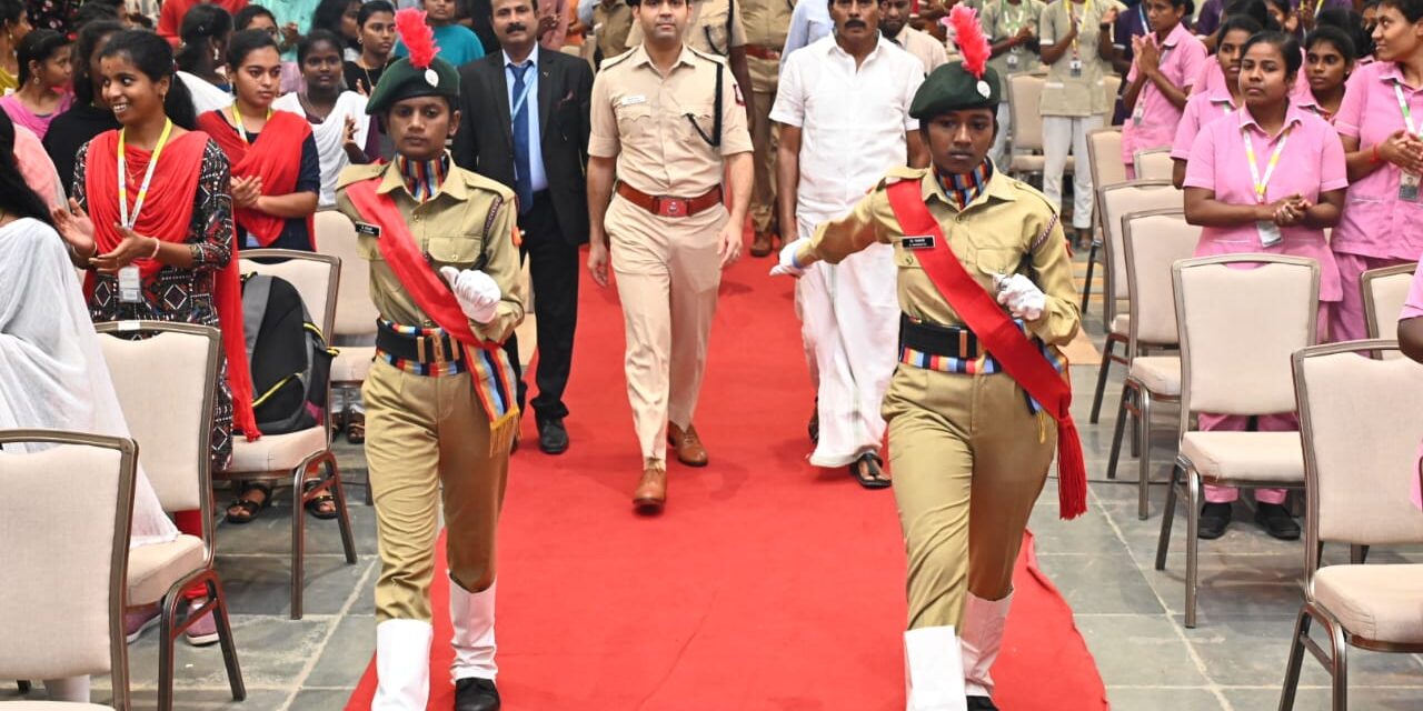 சைபர் குற்றங்கள், பெண்கள் மற்றும் குழந்தைகள் பாதுகாப்பு,விழிப்புணர்வு ஏற்படுத்திய பெரம்பலூர் மாவட்ட காவல் கண்காணிப்பாளர்