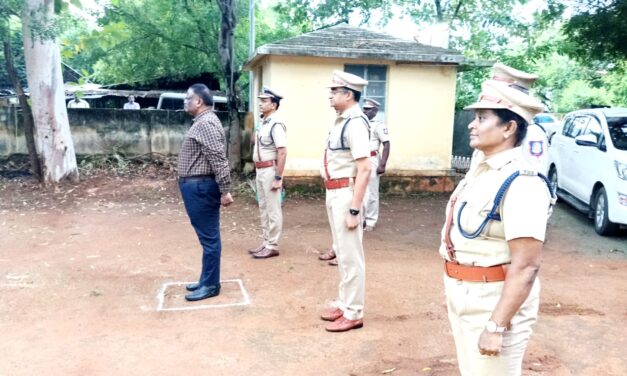 ராஜபாளையம் ஊர்க்காவல்படை அலுவலகத்தில் டிஜிபி.வன்னியபெருமாள்  ஆய்வு செய்தார்