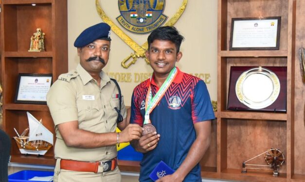 கோவை மாவட்ட காவலர் அகில இந்திய தடகள போட்டியில் வெண்கலப் பதக்கம் வென்றது – பாராட்டிய காவல் கண்காணிப்பாளர்