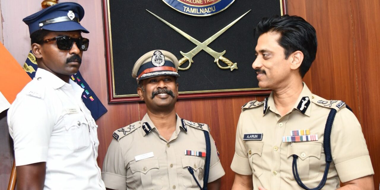 கோடை வெயிலில் பணியாற்றும் போக்குவரத்து காவலர்களுக்கு குளிரூட்டும் கண்ணாடிகள் – சென்னை காவல் ஆணையர் வழங்கல்