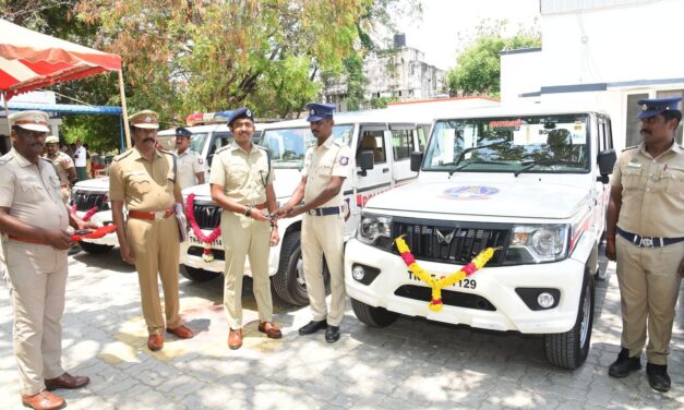 இராமநாதபுரம் மாவட்டத்தில் போலீசாரின் ரோந்து பணியை வலுப்படுத்த– காவல் ஆய்வாளர்களுக்கு நான்கு சக்கர வாகனங்களை வழங்கிய மாவட்ட காவல் கண்காணிப்பாளர்