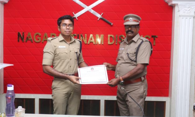 சிறப்பாக பணியாற்றிய காவல்துறையினரை பாராட்டிய நாகப்பட்டினம் மாவட்ட காவல் கண்காணிப்பாளர்