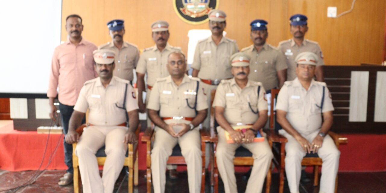 சிறப்பாக பணிபுரிந்த தென்காசி மாவட்ட காவல் அதிகாரிகளுக்கு பாராட்டு சான்றிதழ்