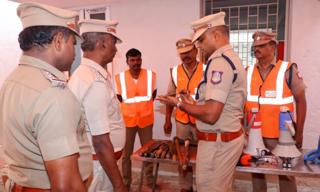 Northeast Monsoon Preparedness – District SP N. Silambarasan Inspects Flood Rescue Equipment