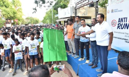 திருநெல்வேலி மாவட்ட காவல் கண்காணிப்பாளர் விஷ்வேஷ் பா. சாஸ்திரி தலைமையில் போதை ஒழிப்பு மராத்தான்: கிழக்கு துணை ஆணையர் சரவணன் ஐபிஎஸ் உள்ளிட்டோர் பங்கேற்பு